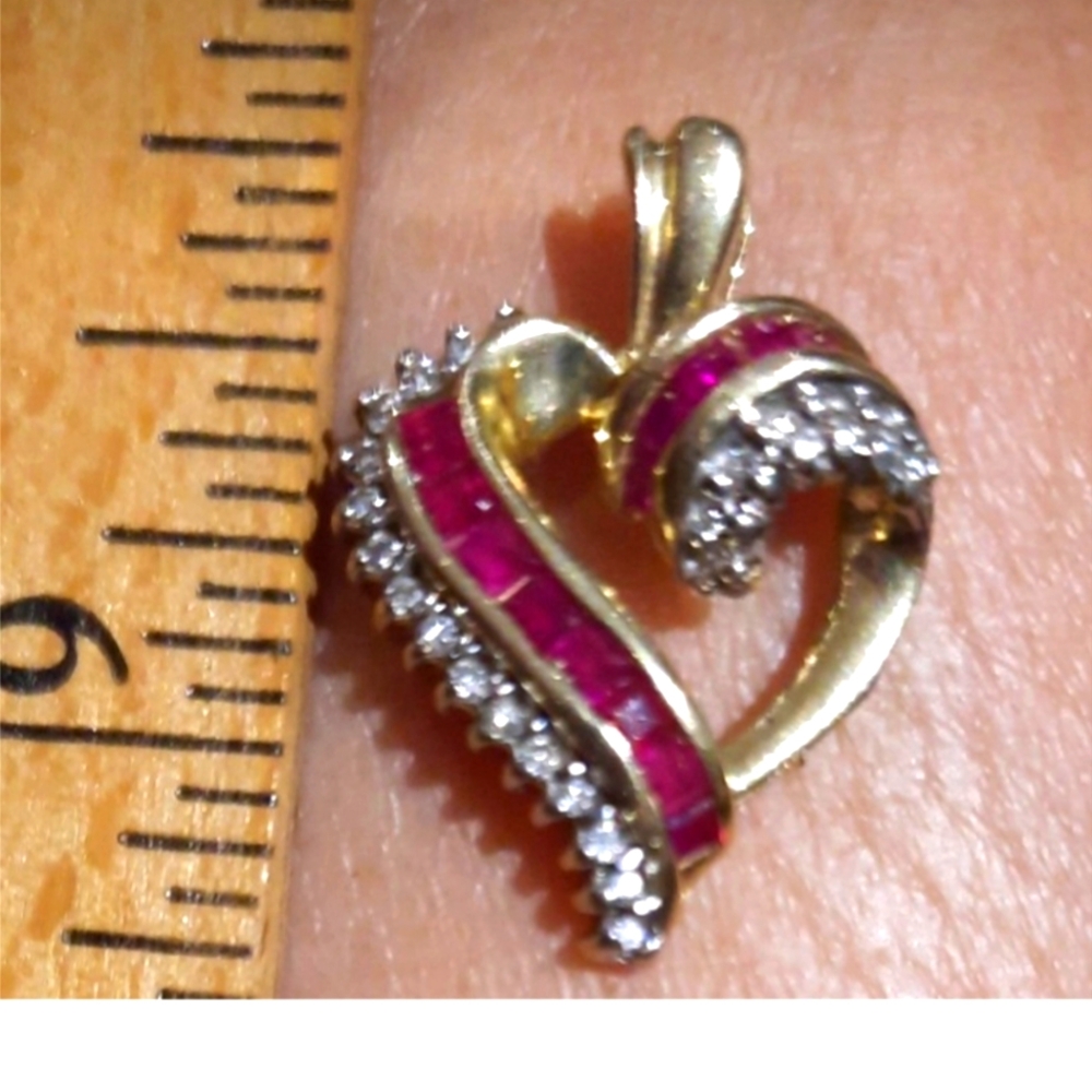 GENUINE solid 14k yellow gold JULY BIRTHSTONE RUBY DIAMOND ❤️ HEART 💖 PENDANT